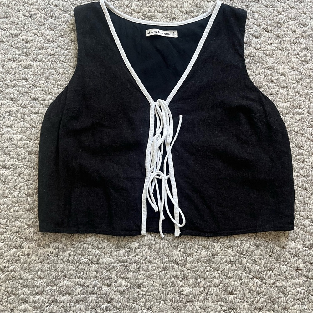 Abercrombie & Fitch Black Linen Crop Top with White Edging